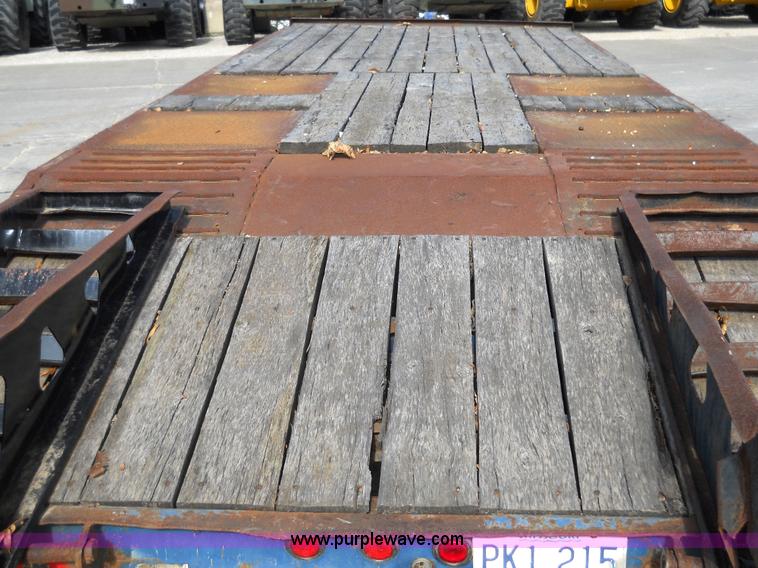 image for item 7764 1995 Trail King TK40 24' trailer