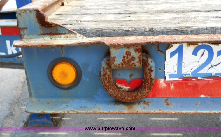 image for item 7764 1995 Trail King TK40 24' trailer