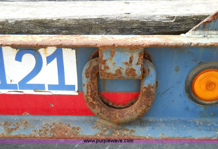 image for item 7764 1995 Trail King TK40 24' trailer