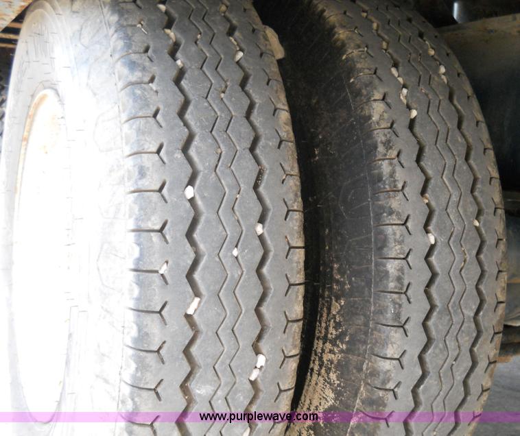 image for item 7764 1995 Trail King TK40 24' trailer