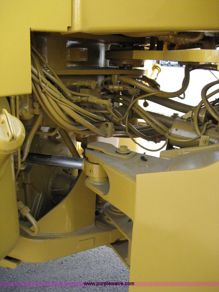 image for item 8043 1994 Caterpillar 960F wheel loader