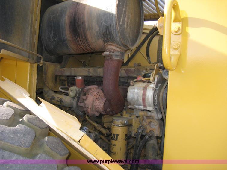 image for item 8043 1994 Caterpillar 960F wheel loader