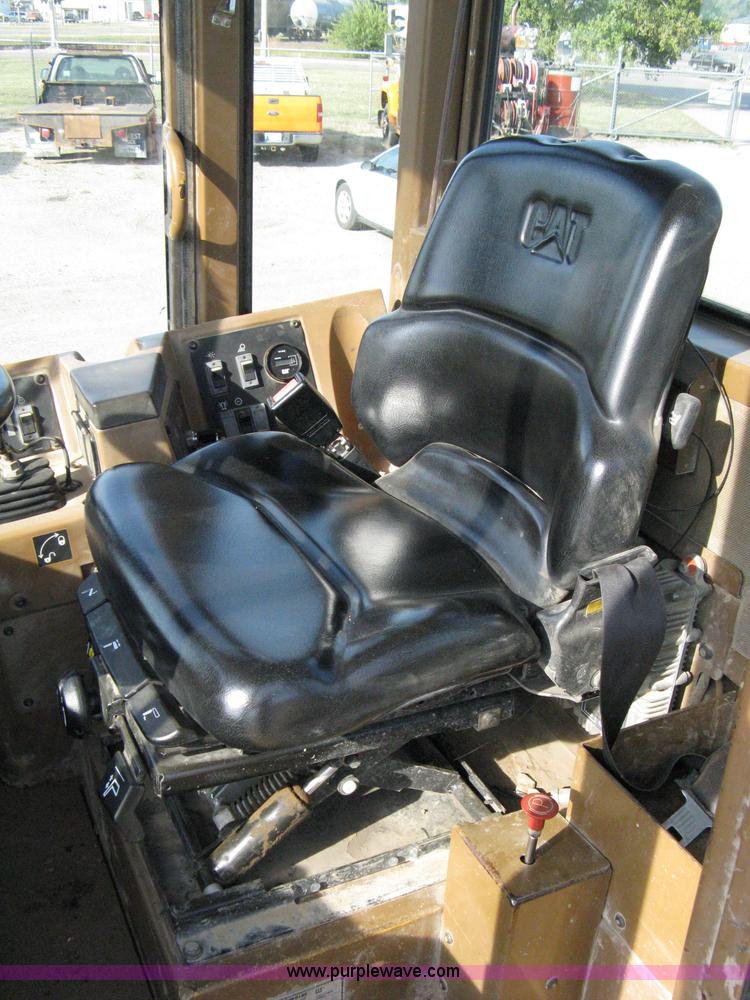 image for item 8043 1994 Caterpillar 960F wheel loader