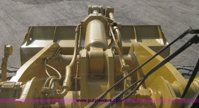 image for item 8043 1994 Caterpillar 960F wheel loader