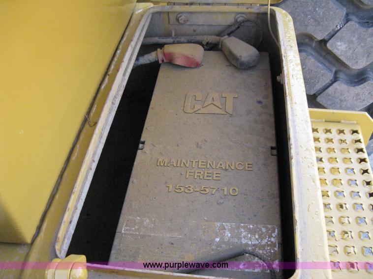 image for item 8043 1994 Caterpillar 960F wheel loader