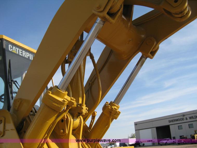 image for item 8043 1994 Caterpillar 960F wheel loader