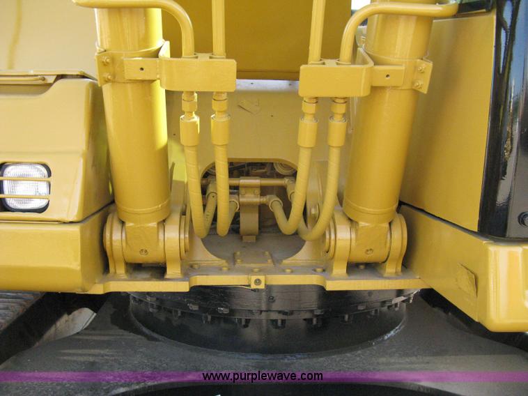 image for item 8044 1998 Caterpillar 322BL excavator