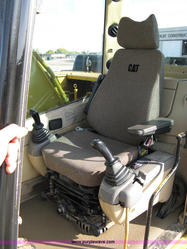 image for item 8044 1998 Caterpillar 322BL excavator