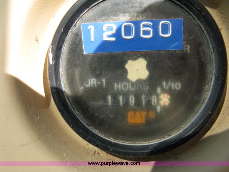 image for item 8044 1998 Caterpillar 322BL excavator