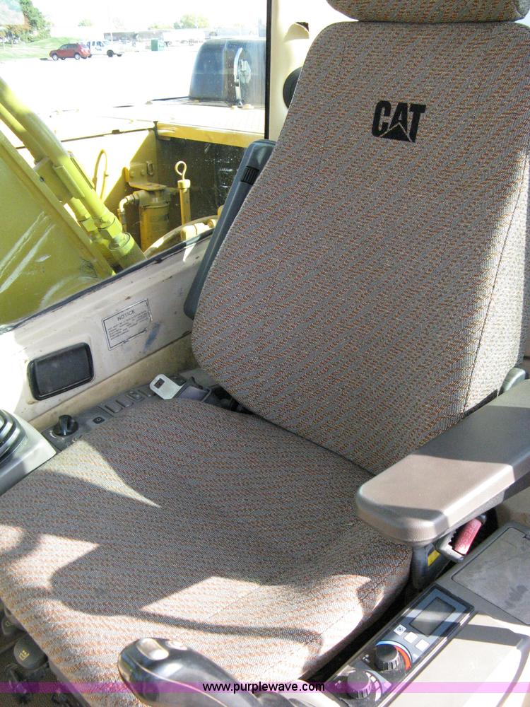 image for item 8044 1998 Caterpillar 322BL excavator