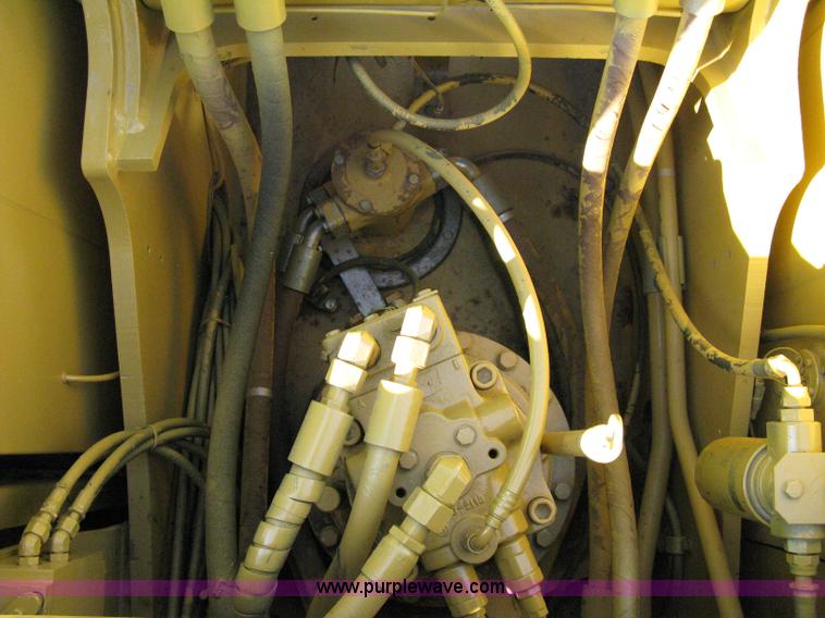 image for item 8044 1998 Caterpillar 322BL excavator