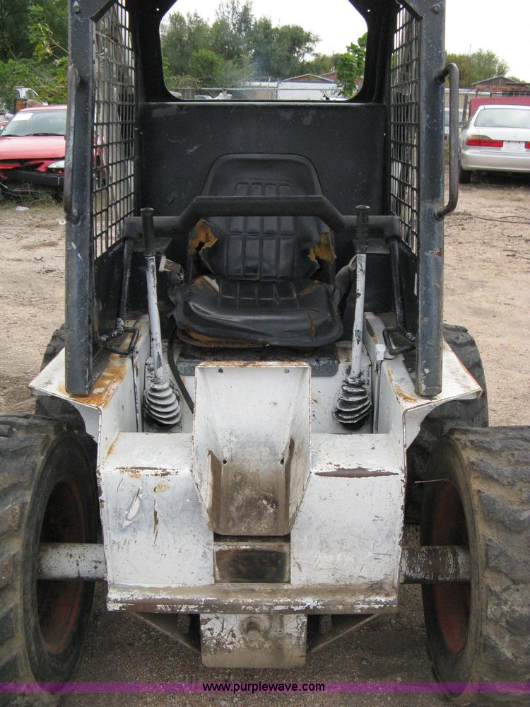 image for item 8045 1990 Bobcat 743B skid steer