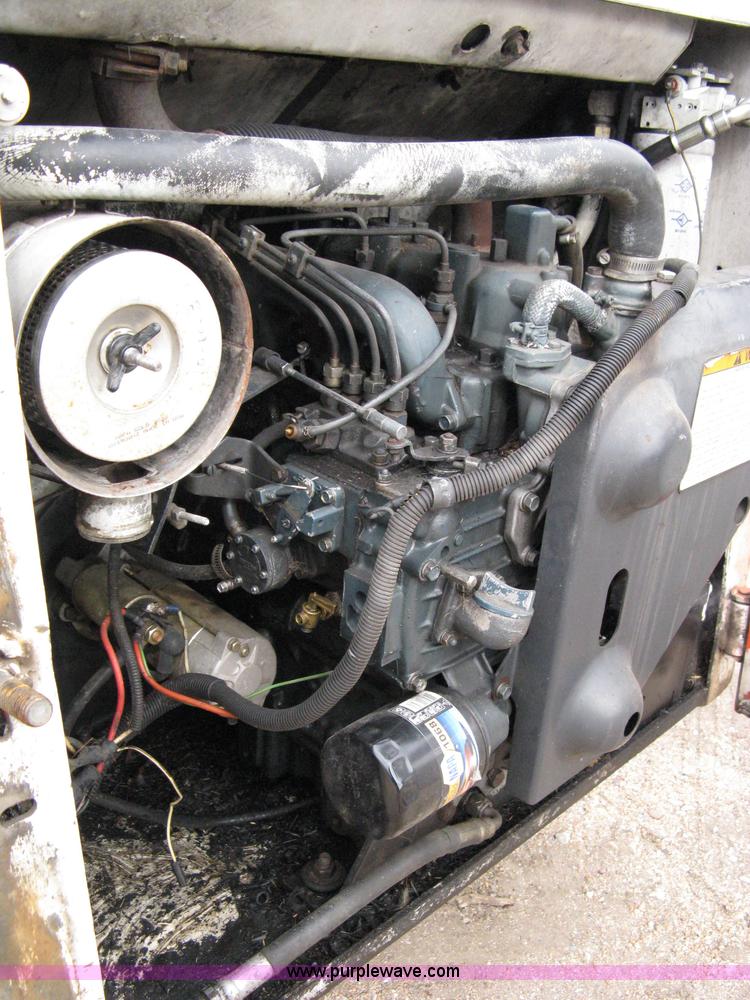 image for item 8045 1990 Bobcat 743B skid steer