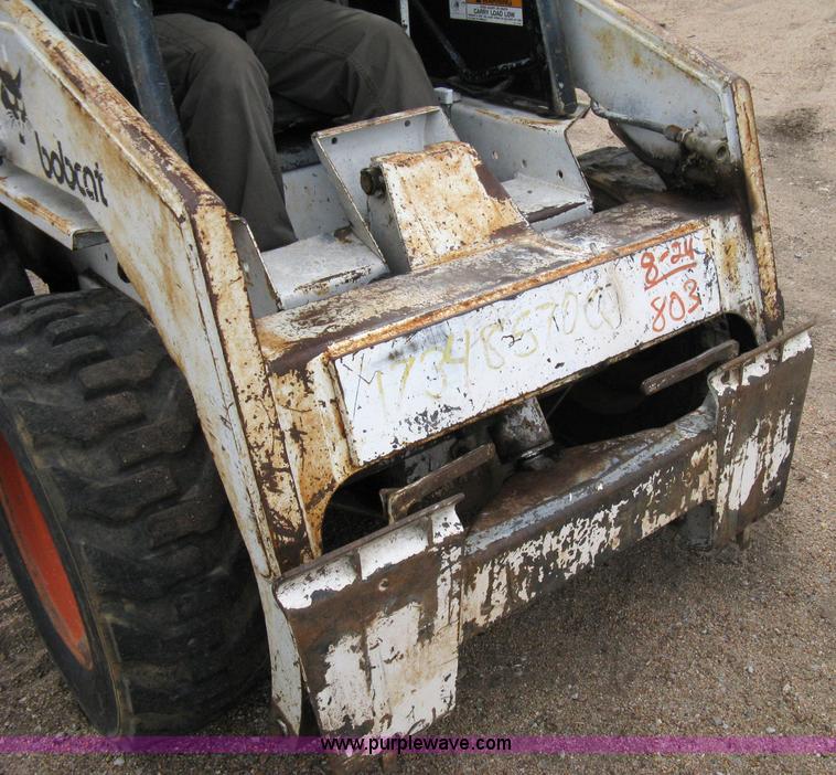 image for item 8045 1990 Bobcat 743B skid steer