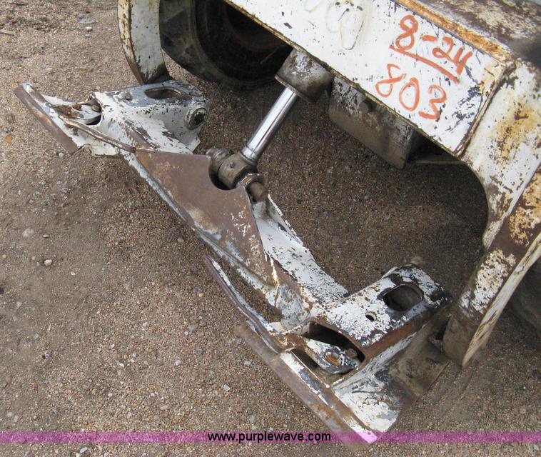 image for item 8045 1990 Bobcat 743B skid steer