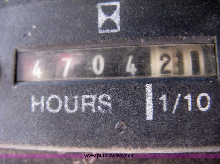 image for item 8045 1990 Bobcat 743B skid steer