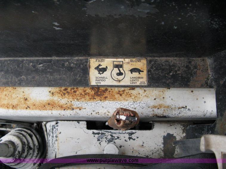 image for item 8045 1990 Bobcat 743B skid steer