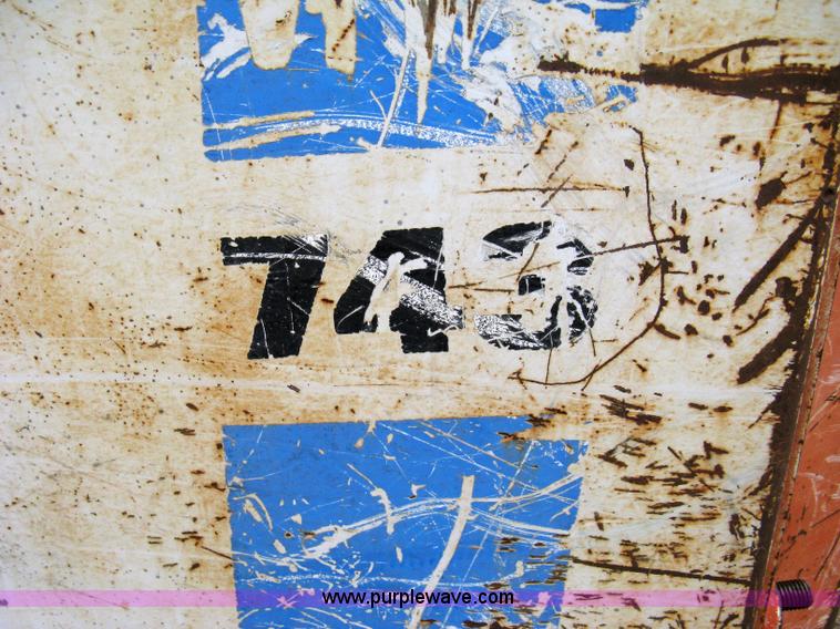 image for item 8045 1990 Bobcat 743B skid steer