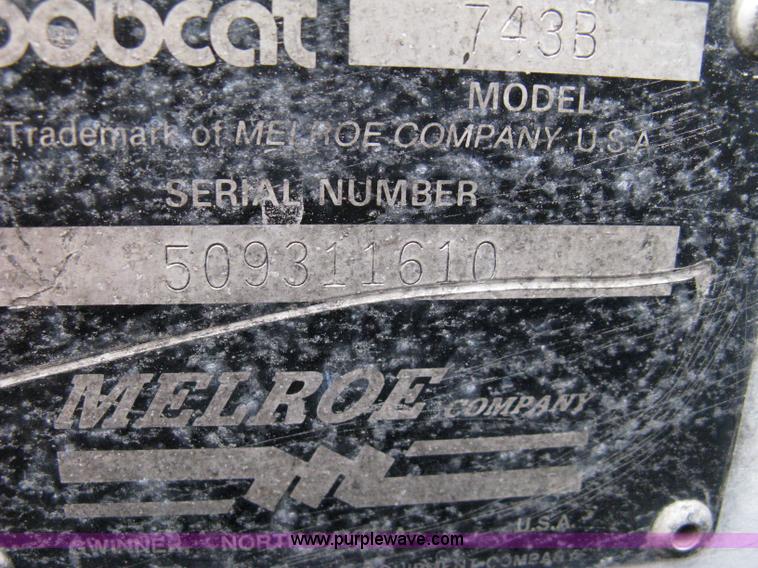 image for item 8045 1990 Bobcat 743B skid steer