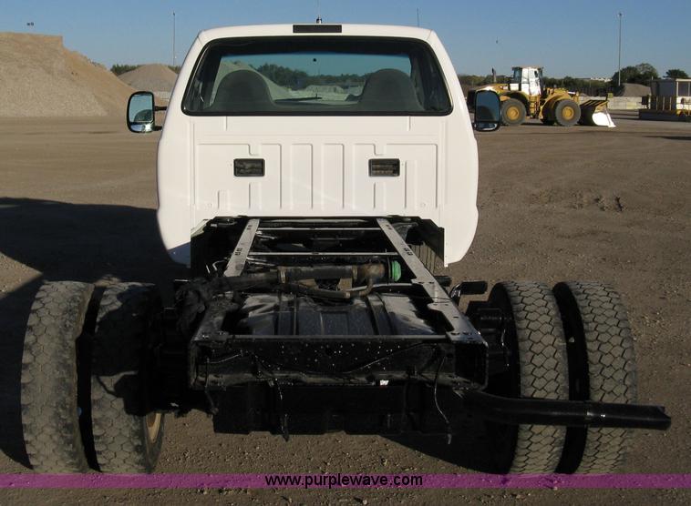 image for item 8047 2000 Ford F550 XL Super Duty dually pickup