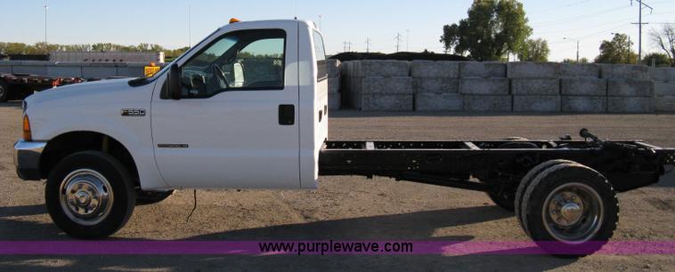 image for item 8047 2000 Ford F550 XL Super Duty dually pickup