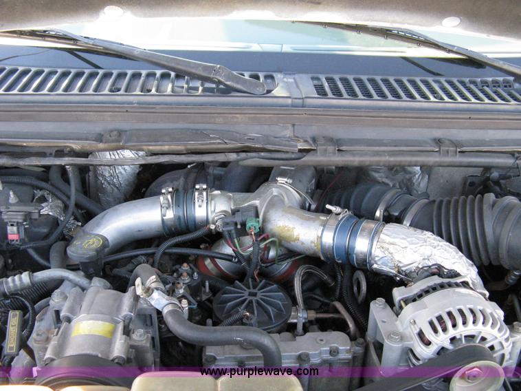 image for item 8047 2000 Ford F550 XL Super Duty dually pickup