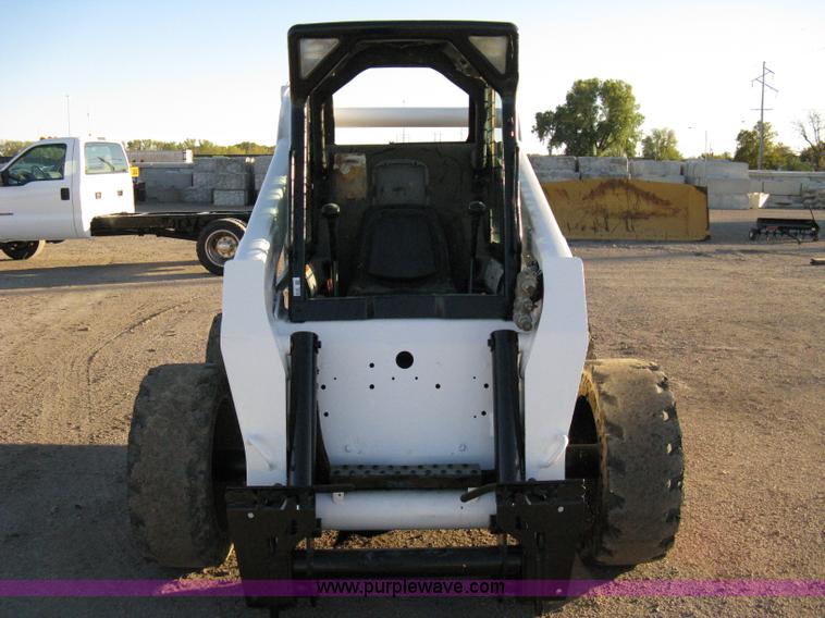 image for item 8048 Bobcat S250 skid steer