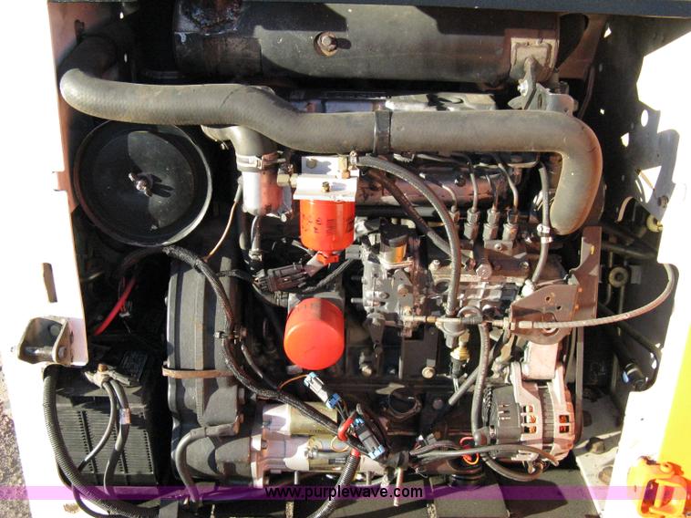 image for item 8048 Bobcat S250 skid steer