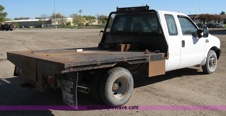 image for item 8052 2002 Ford F350 Super Duty extended cab pickup truck