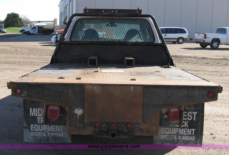 image for item 8052 2002 Ford F350 Super Duty extended cab pickup truck