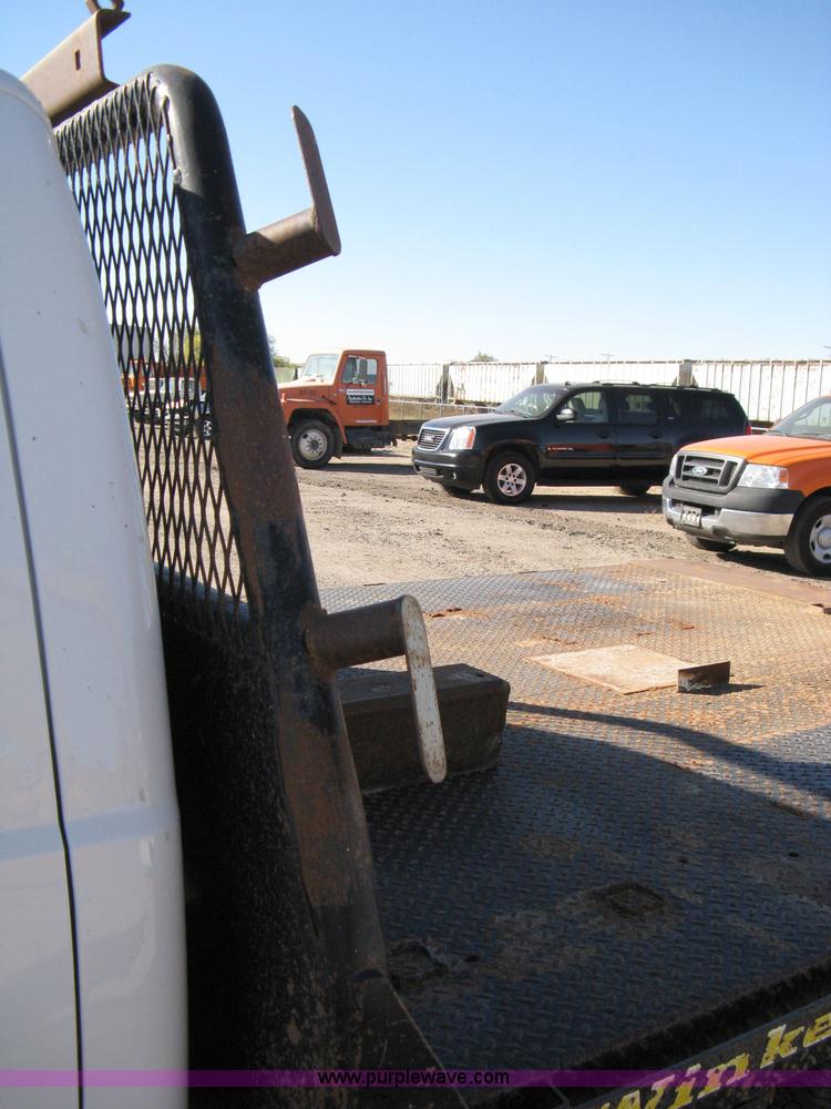 image for item 8052 2002 Ford F350 Super Duty extended cab pickup truck