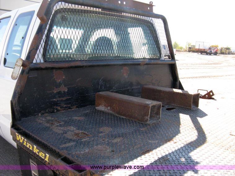 image for item 8052 2002 Ford F350 Super Duty extended cab pickup truck