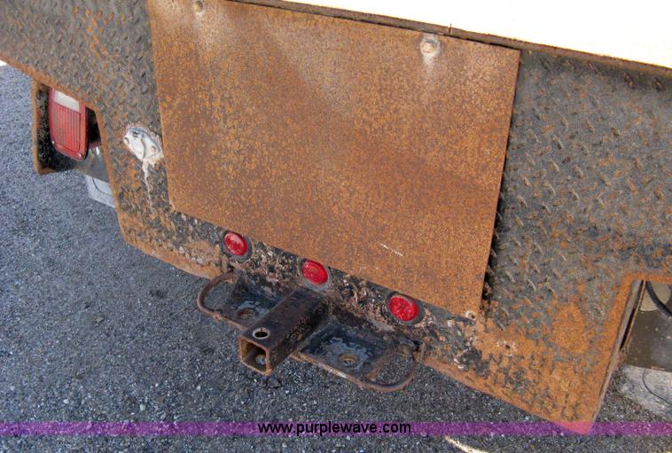 image for item 8052 2002 Ford F350 Super Duty extended cab pickup truck