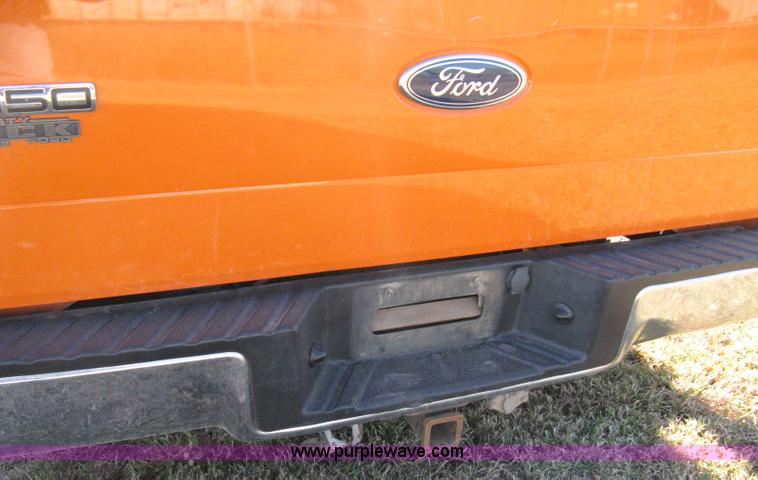 image for item 8053 2005 Ford F150 XL extended cab pickup truck