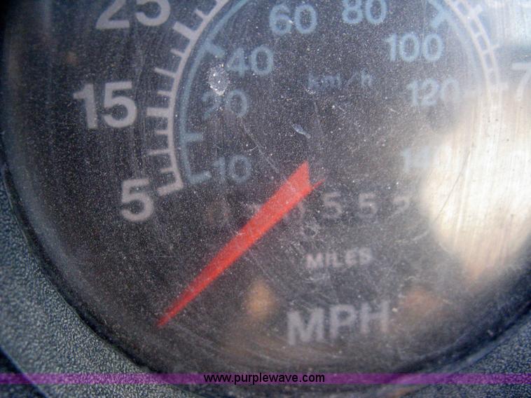 image for item 8055 1988 International S1654 cab and chassis