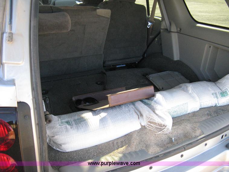 image for item 8056 2004 Chevrolet Trailblazer LS