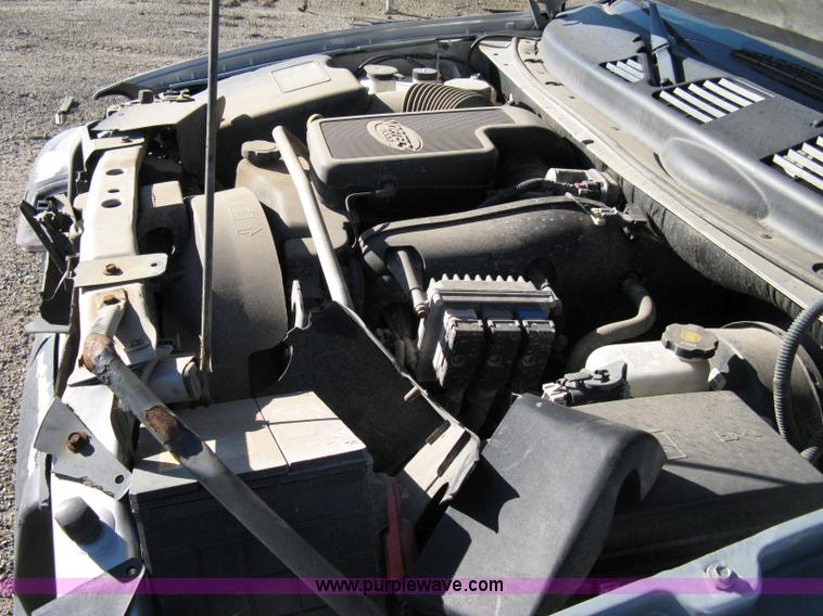 image for item 8056 2004 Chevrolet Trailblazer LS