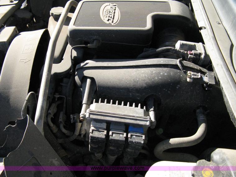 image for item 8056 2004 Chevrolet Trailblazer LS