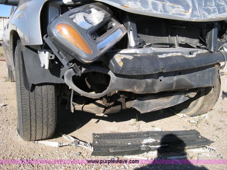 image for item 8056 2004 Chevrolet Trailblazer LS
