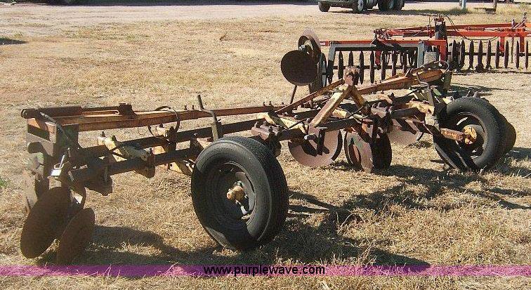 image for item 1867 Tool bar with three point attach