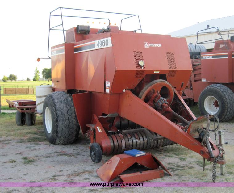 image for item 3021 Hesston 4900 4x4 square baler