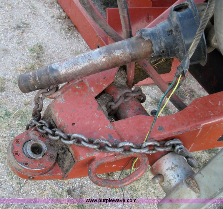 image for item 3021 Hesston 4900 4x4 square baler