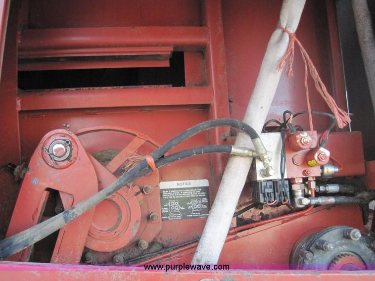 image for item 3021 Hesston 4900 4x4 square baler