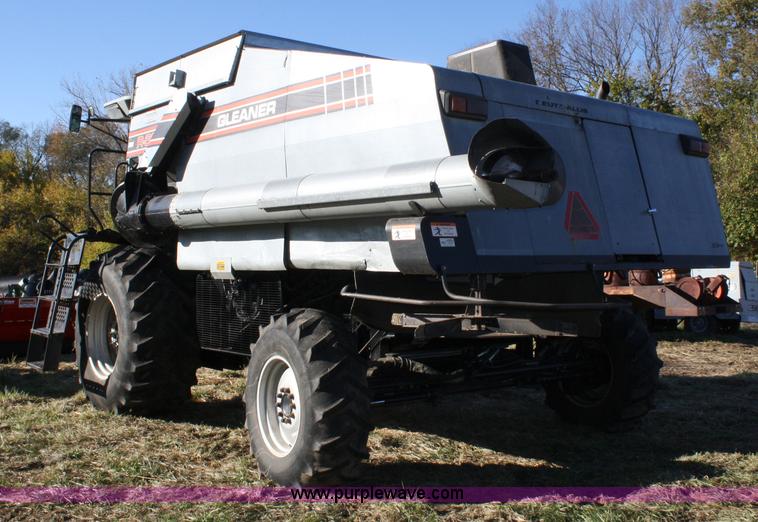 image for item 4642 1992 AGCO Gleaner R-62 combine