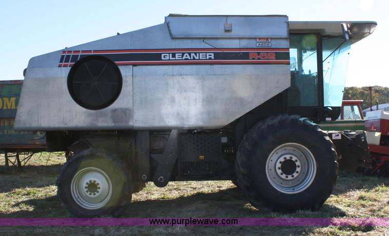 image for item 4642 1992 AGCO Gleaner R-62 combine