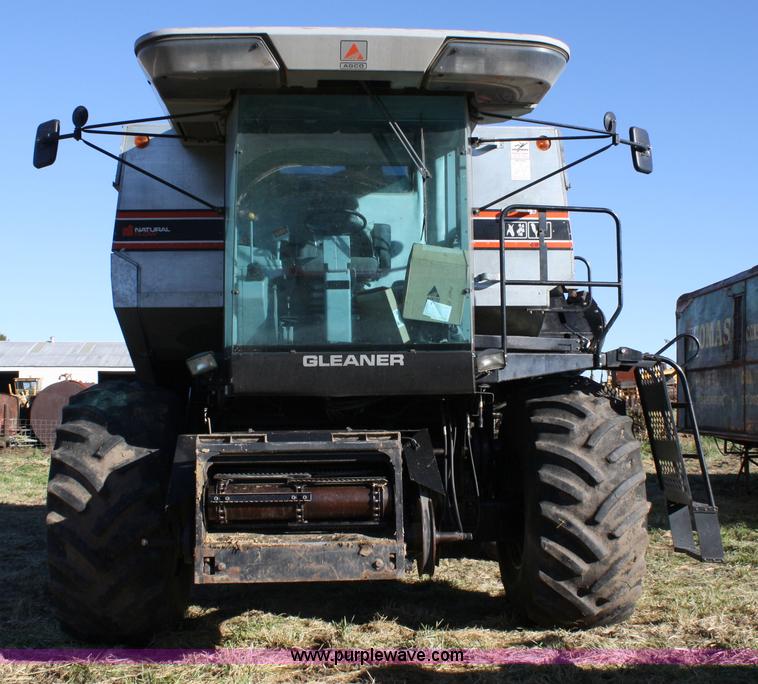 image for item 4642 1992 AGCO Gleaner R-62 combine