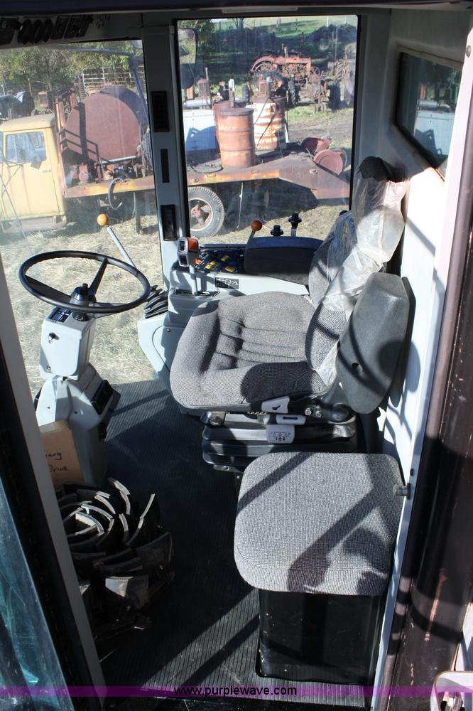 image for item 4642 1992 AGCO Gleaner R-62 combine