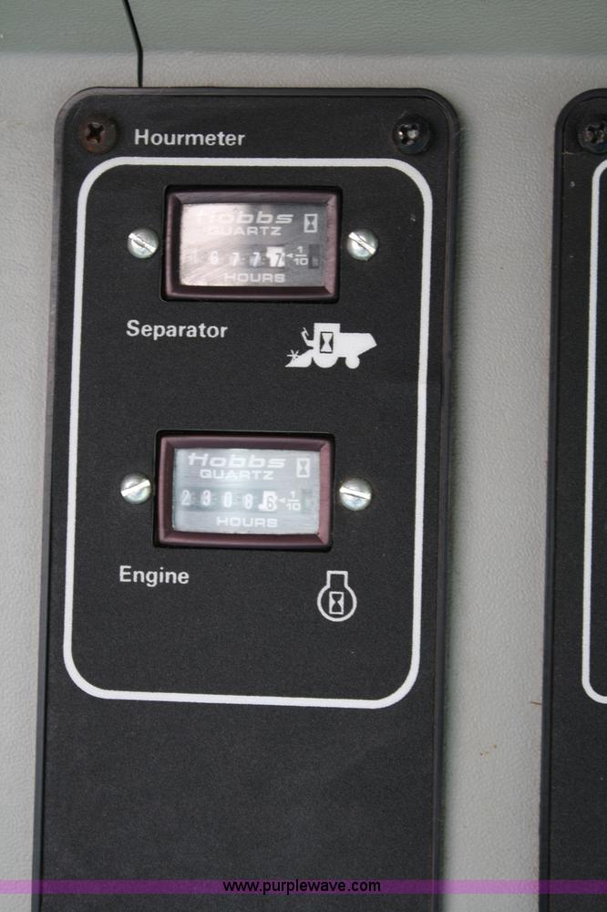 image for item 4642 1992 AGCO Gleaner R-62 combine