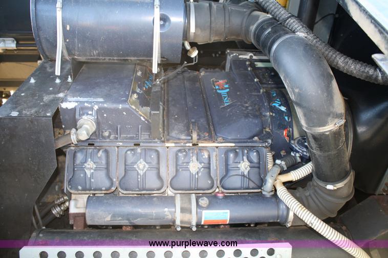 image for item 4642 1992 AGCO Gleaner R-62 combine