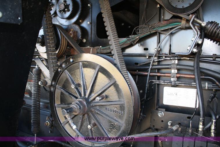 image for item 4642 1992 AGCO Gleaner R-62 combine